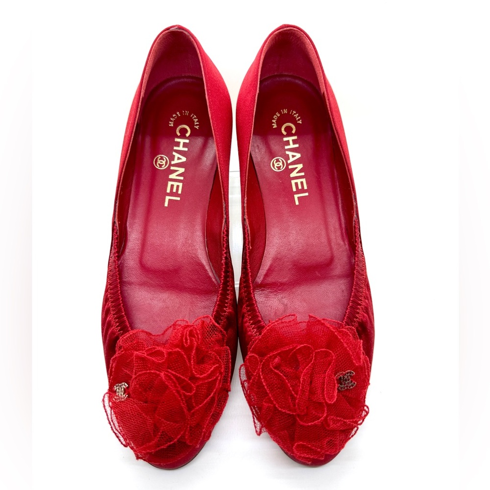 CHANEL Red Floral Satin Flats